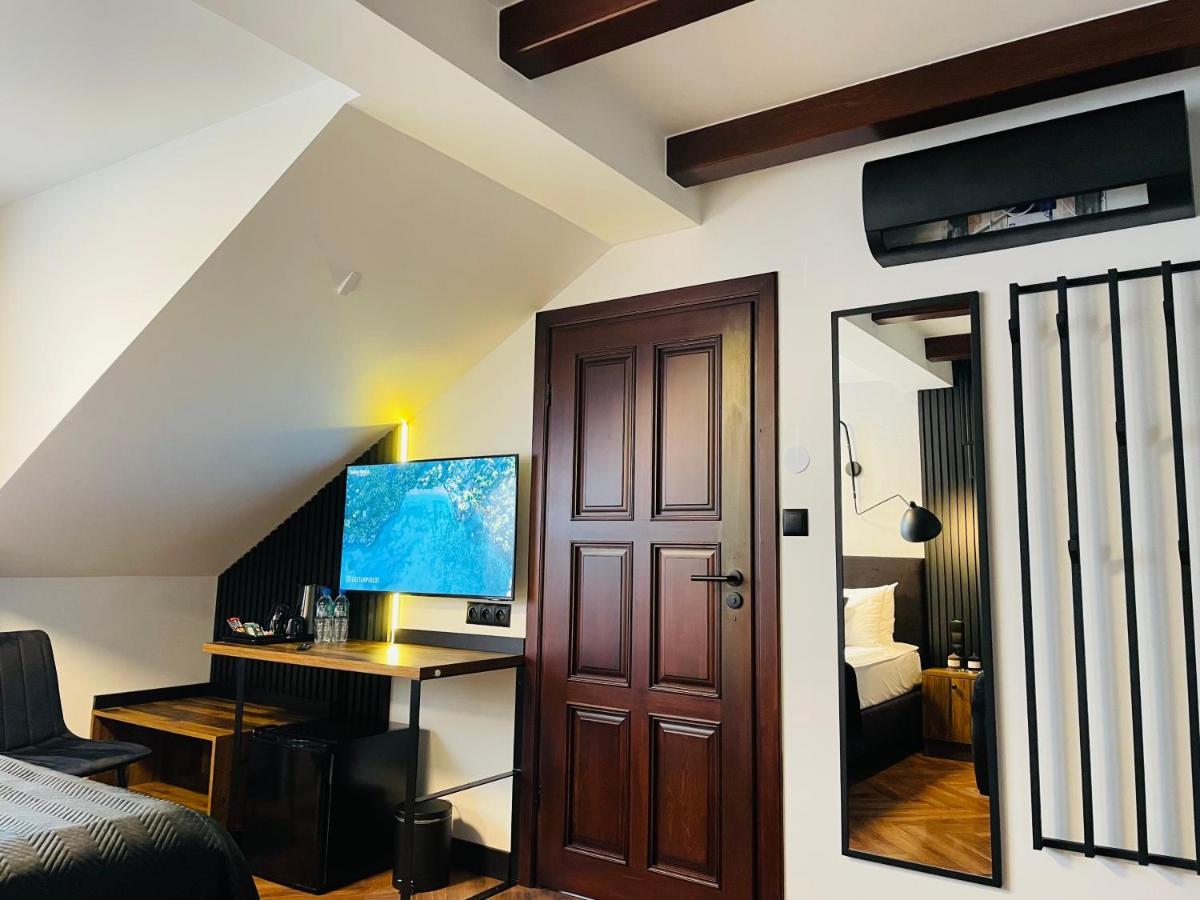 Hotel Millennium พสาสเนสซ์ ภายนอก รูปภาพ