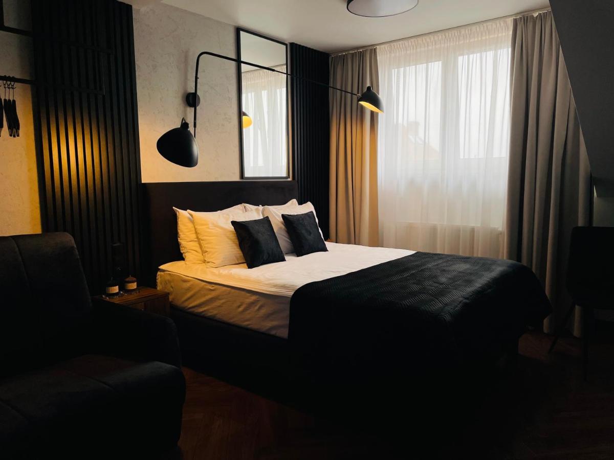 Hotel Millennium พสาสเนสซ์ ภายนอก รูปภาพ