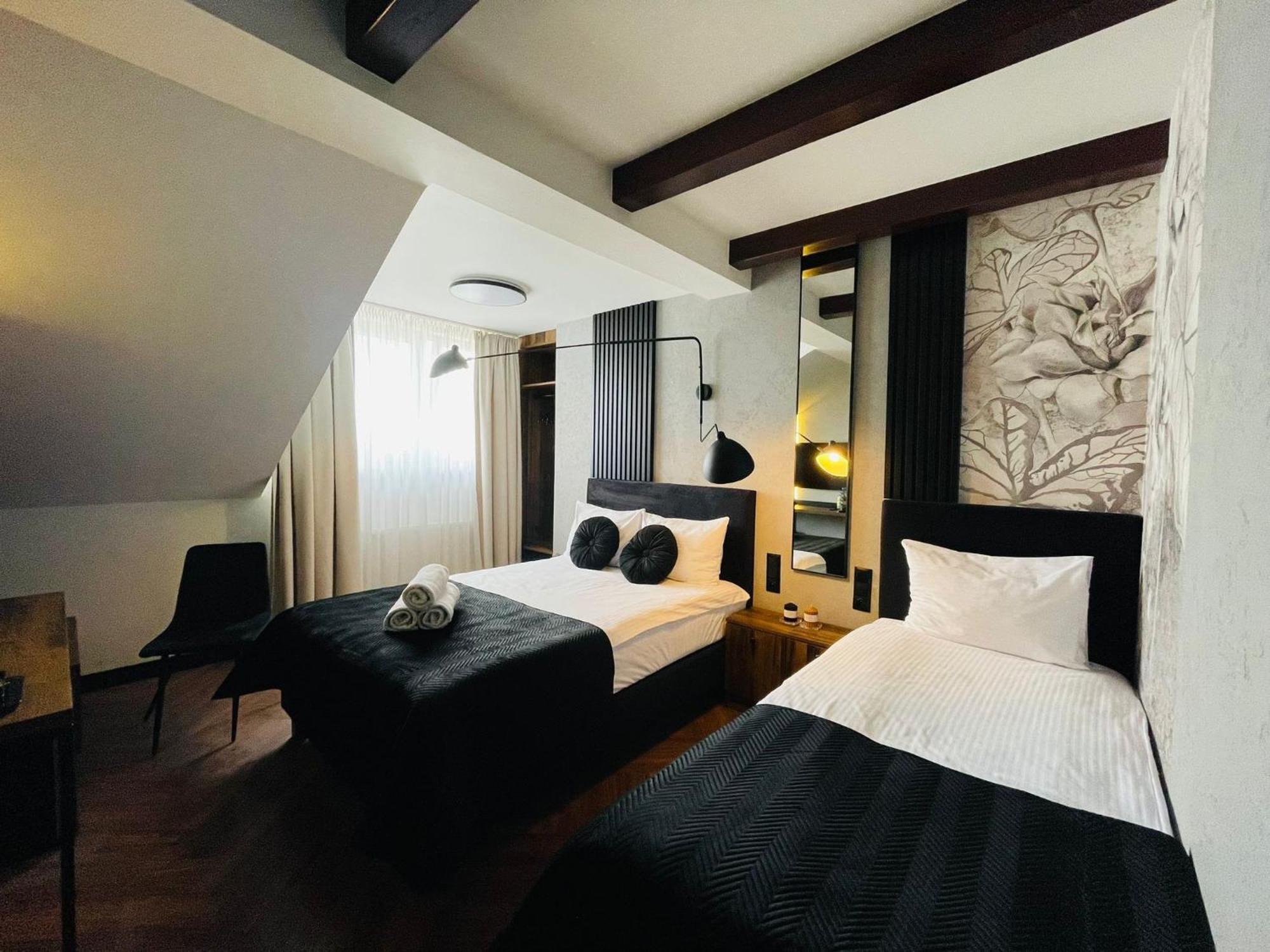 Hotel Millennium พสาสเนสซ์ ภายนอก รูปภาพ
