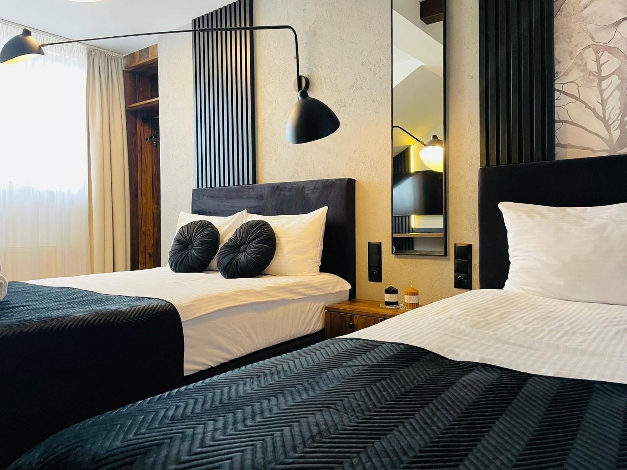 Hotel Millennium พสาสเนสซ์ ภายนอก รูปภาพ
